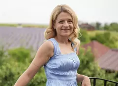 „Destine cu parfum de lavandă”, rezumatul episoadelor din 23 aprilie. Andrei a cerut-o în căsătorie pe Teodora, dar un secret întunecat îi poate distruge viitorul: „Ce ai făcut în trecut?”
