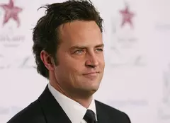 Obiectele personale ale lui Matthew Perry, scoase la licitație: Ce se află în spatele celebrei rame galbene din „Friends”