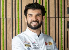 Chef Richard Abou Zaki, pe aceeași scenă cu cei mai mari bucătari ai lumii! Numele uriașe alături de care a strălucit juratul „Chefi la cuțite”