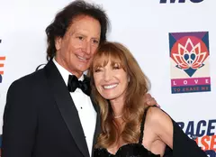 Jane Seymour s-a logodit la 75 de ani! Cererea în căsătorie, transformată într-un moment hilar de John Zambetti