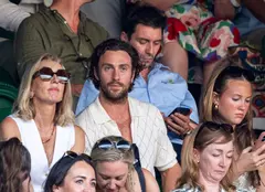 Iubire fără bariere la Wimbledon: Aaron Taylor-Johnson și soția sa s-au sărutat pasional în public! Cum au reacționat fiicele lor adolescente