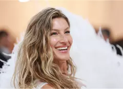 Gisele Bündchen, imagini spectaculoase în costum de baie la 46 de ani! Cum a marcat supermodelul aniversarea