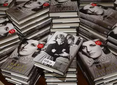 8 dintre cele mai surprinzătoare dezvăluiri făcute de vedete în propriile memorii. Ce au povestit Charles Spencer, Britney Spears și Al Pacino