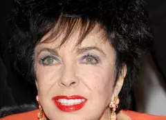 Elizabeth Taylor, la spital cu probleme de inimă