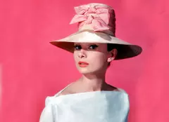 Audrey Hepburn, cea mai frumoasă femeie din ultimii 50 de ani