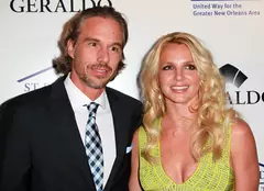 Britney Spears s-a despărţit de logodnicul ei
