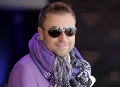 Cătălin Botezatu e model în finala Next Top Model