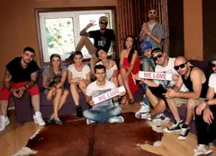 Alex Velea prezintă „O vară tra-la-la”, la Prima TV