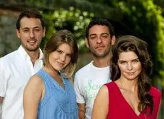 "Cu capul în nori", un serial cu adolescenţi, la Kanal D