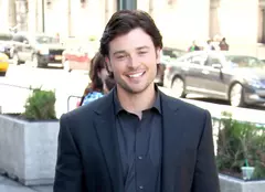 Tom Welling („Smallville”) revine pe micul ecran