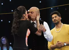Alina Pușcaș și Cosmin Seleși, moment romantic la “Totul e permis”