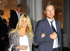 Jessica Simpson s-a căsătorit cu Eric Johnson