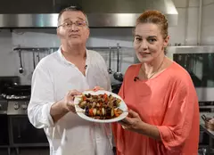 La masă cu Maia Morgenstern, duminică, la „Politică şi delicateţuri”