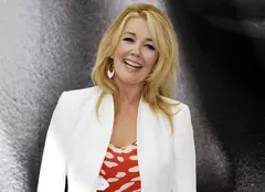 Melody Thomas Scott („Tânăr şi neliniştit”) o preferă beată pe Nikki
