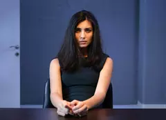 Tuba Büyüküstün vine la Euforia într-un serial nou-nouț