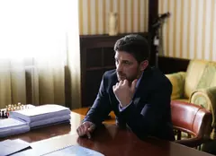 Două cazuri pline de intrigă, în serialul românesc “Deschide ochii”