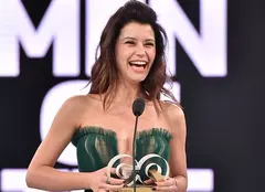 Beren Saat a strălucit la o gală în Turcia. Cum a arătat actrița din „Kösem”