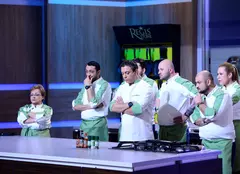 Prima confruntare a încins spiritele la „Chefi la cuțite”. Astăzi, avem mâncare românească în meniu