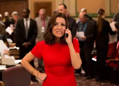 EXCLUSIV. Actorii Julia Louis-Dreyfus și Tony Hale și producătorul executiv David Mandel ne-au vorbit despre „Vicepreședinta”