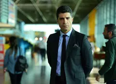 FOTO. Ozcan Deniz are o iubită nouă, o bloggăriţă de 26 de ani!
