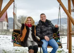 Mircea Radu, ajutat de Dana Săvuică și Ionuț Iftimoaie să găsească cele mai mândre fete pentru show-ul „Ie, Românie”