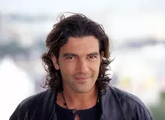 Ce-a postat pe Instagram actorul Antonio Banderas de Ziua Tatălui