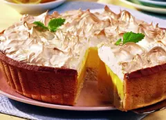 Învață să prepari pas cu pas: Tartă de bezea cu lămâie