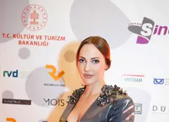 Meryem Uzerli a semnat pentru un nou film. Alături de cine va juca actrița