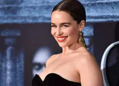 Emilia Clarke, adică Daenerys din serialul „Urzeala tronurilor”, a fost surprinsă alături de un actor celebru