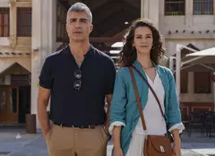 Özcan Deniz și İrem Helvacıoğlu s-au certat! Care e motivul pentru care cei doi actori nu se mai suportă