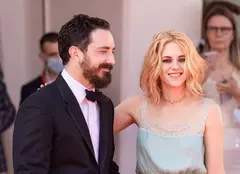 Kristen Stewart strălucește în rolul prințesei Diana, care i-ar putea aduce un Oscar