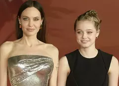 10 tinere care seamănă leit cu mamele lor celebre