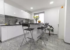 Care sunt avantajele și dezavantajele plăcilor de granit în amenajări?