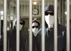 Filme la TV azi, 17 martie: „Omul din interior”, „Asasini”, „Candidatul altora”, „Avanpostul”