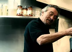 Filme la TV azi, 8 iunie: „Polițist pe cont propriu”, „Despărțiți, dar împreună”, „Conexiune inversă”, „Asterix și Obelix contra lui Cezar”