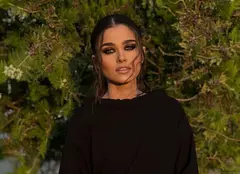 Theo Rose, apariție de senzație într-un costum de baie minuscul. Cum s-a fotografiat pe o plajă din Thailanda