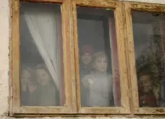 „Asta-i România”, 20 noiembrie 2022. Povestea dureroasă a cinci frați abandonați de mamă