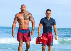Filme la TV azi, 14 ianuarie: „Baywatch”, „Gladiatorul”, „Surpriză: Vine Polly!”, „L.A. Confidențial”