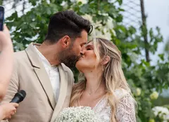 Smiley și Gina Pistol au publicat prima imagine cu fiica lor de la nuntă. Cum a fost îmbrăcată Josephine