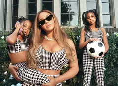 Imagine rară cu fiica cea mică a lui Beyonce. Detaliul din vestimentația micuței observat de fani