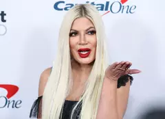 Tori Spelling, în brațele altui bărbat după divorțul de Dean McDermott. Cine este noul ei iubit