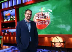 Andrei Aradits prezintă „Eşti mai deştept decât un copil de clasa a V-a”. Când este premiera 