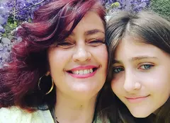 Fiica Ronei Hartner a împlinit 16 ani, dar a refuzat să petreacă. Adolescenta suferă enorm după pierderea mamei