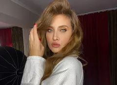 Iulia Albu critică vedetele care fac reclamă la orice pentru bani. „Ar promova orice pentru trei covrigi uscați”