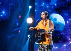 Românii au talent 2024. Cine este Iulia Vîlceanu, tânăra care a primit Golden Buzz din partea lui Smiley și a lui Pavel Bartoș