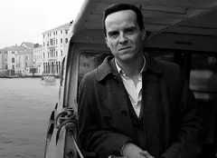 Miniseria „Ripley” și reîntâlnirea cu un personaj imposibil de uitat pe Neflix, din aprilie. Cine va interpreta personajul principal