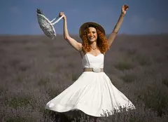 Cine este Michaela Prosan, protagonista din „Iubire cu parfum de lavandă”. În ce alte seriale românești a mai jucat