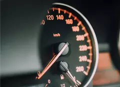 Află cum să economisești bani pentru întreținerea mașinii tale cu ajutorul a 3 sfaturi simple!