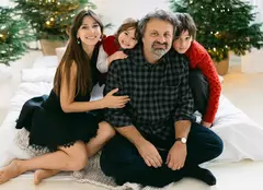Dana Rogoz, topită de emoții. Cum au surprins-o Vlad și Lia în timpul serbărilor de Crăciun. „La fel eram și eu când eram mică”