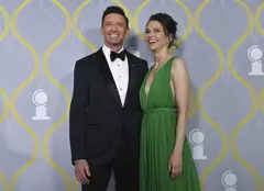 Hugh Jackman, pregătit să înceapă un nou capitol alături de Sutton Foster. Actorul a divorțat în urmă cu doi ani